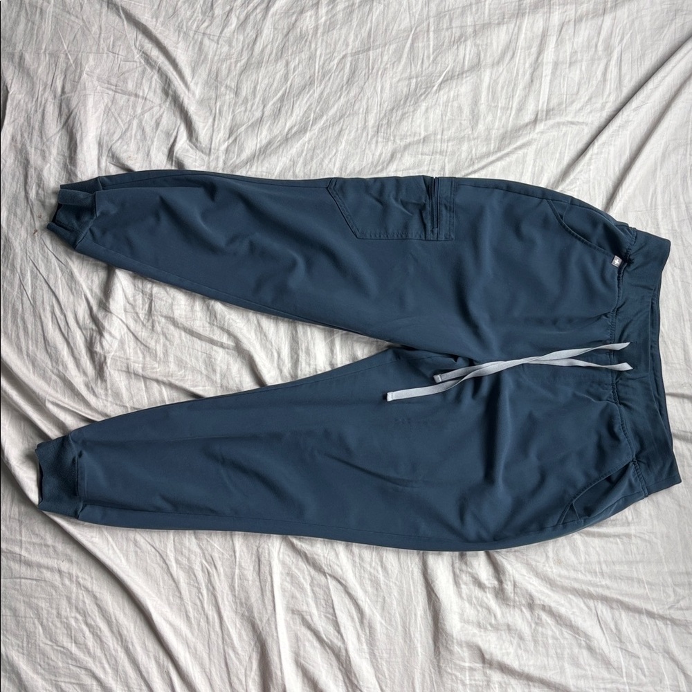 women's Zamora High Waisted 2.0 - Petite Jogger Scrub Pants L in Dark Harbor